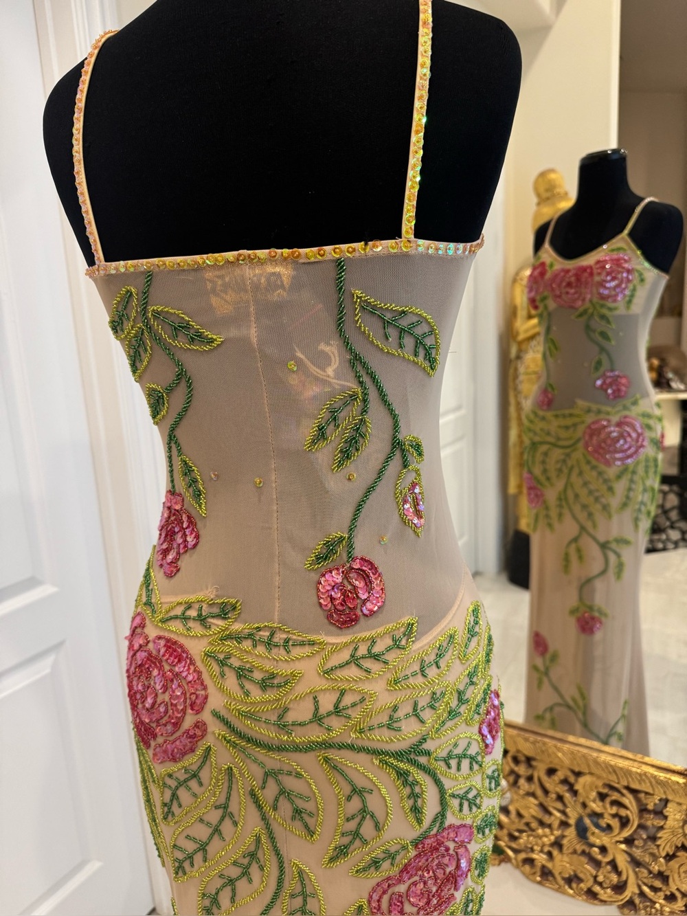 Attitudes by Debra Elegant Floral hand beaded dress! - Picture 5 of 7